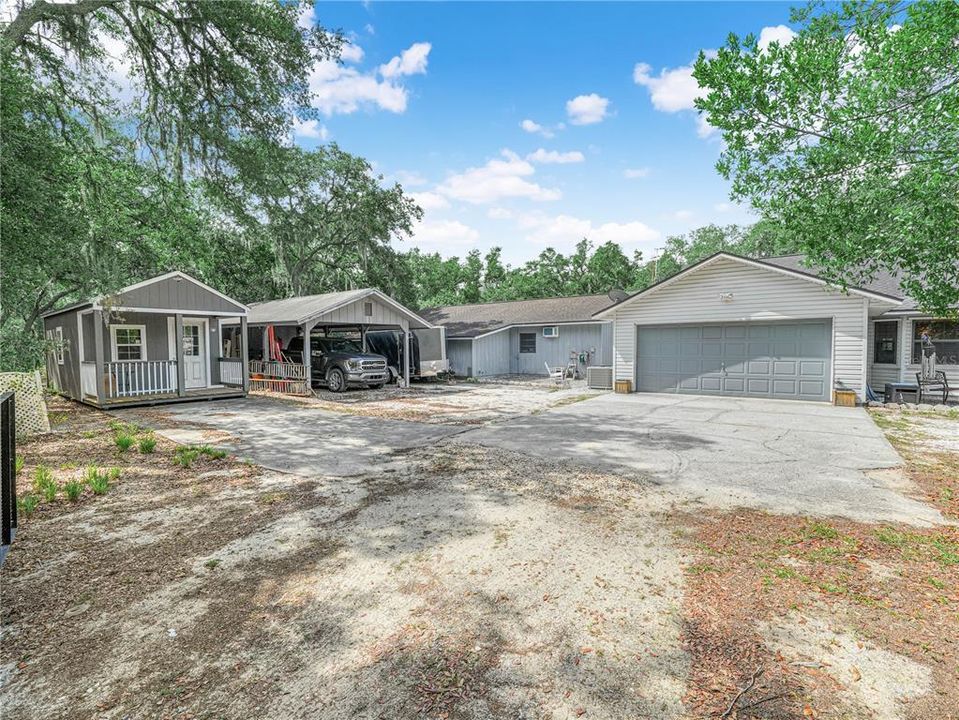 For Sale: $475,000 (3 beds, 2 baths, 1945 Square Feet)