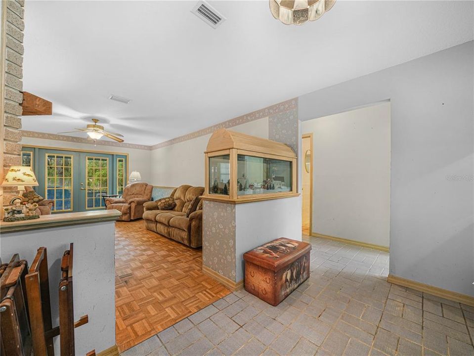 For Sale: $475,000 (3 beds, 2 baths, 1945 Square Feet)