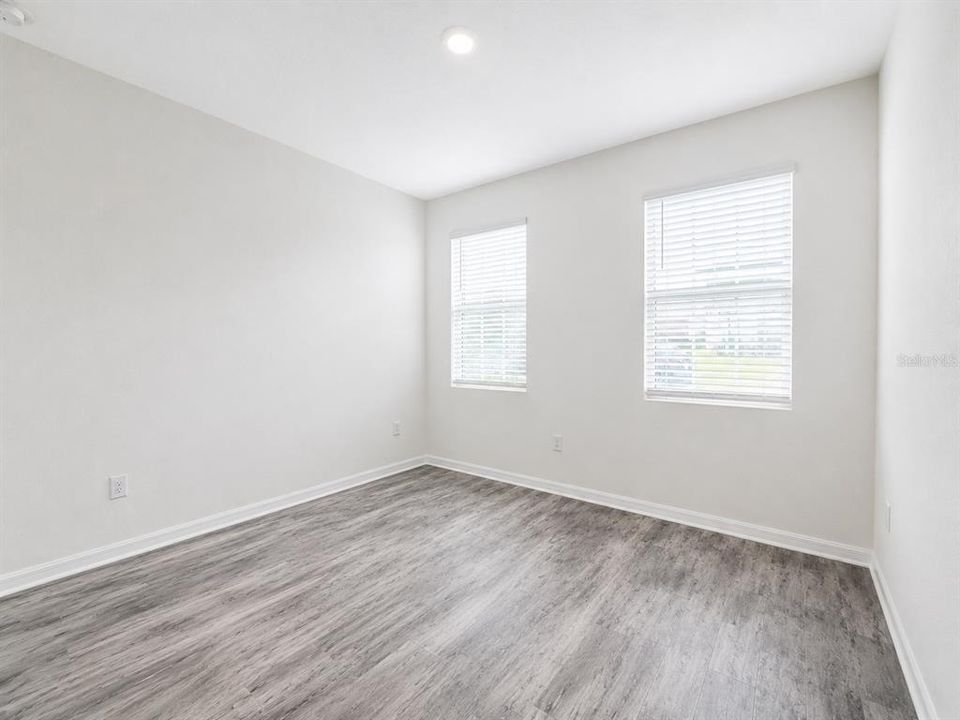 En Renta: $1,975 (3 camas, 2 baños, 1850 Pies cuadrados)