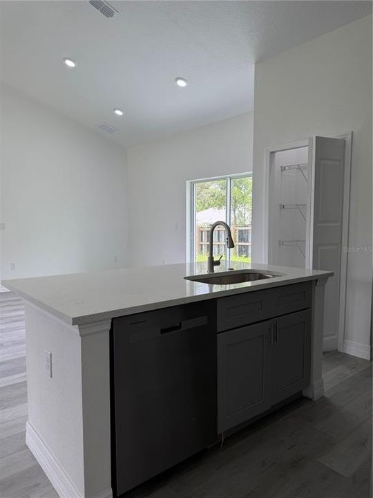 En Venta: $254,990 (3 camas, 2 baños, 1440 Pies cuadrados)
