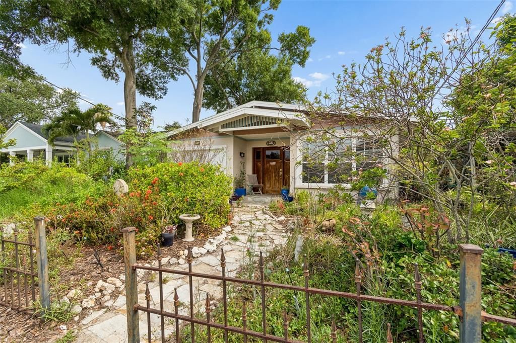 En Venta: $1,600,000 (5 camas, 3 baños, 3274 Pies cuadrados)