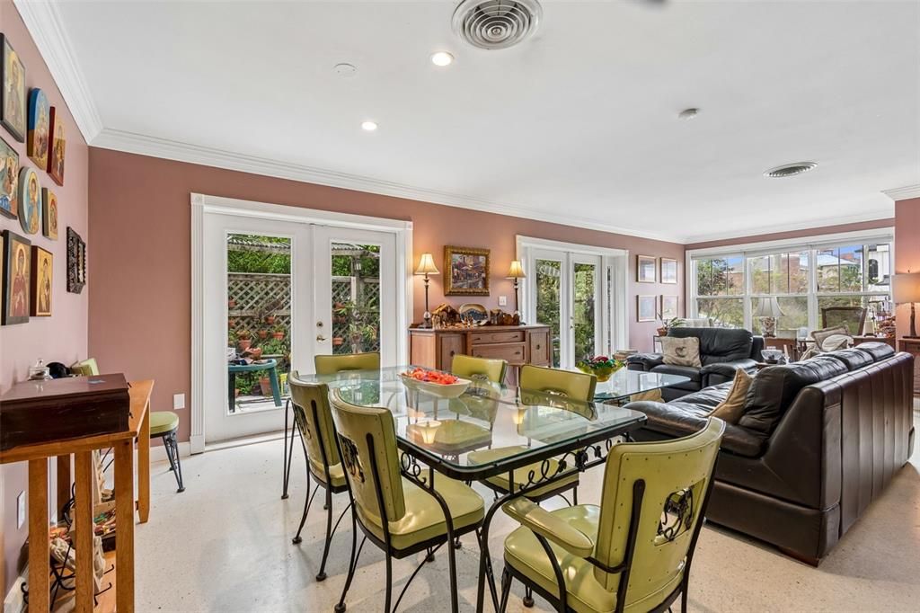 En Venta: $1,600,000 (5 camas, 3 baños, 3274 Pies cuadrados)