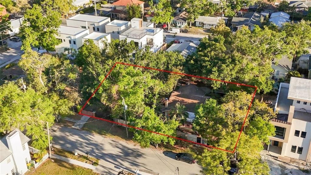 待售: $650,000 (0.21 acres)