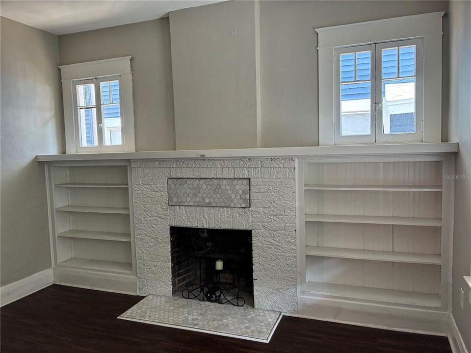 For Rent: $4,500 (4 beds, 1 baths, 2595 Square Feet)