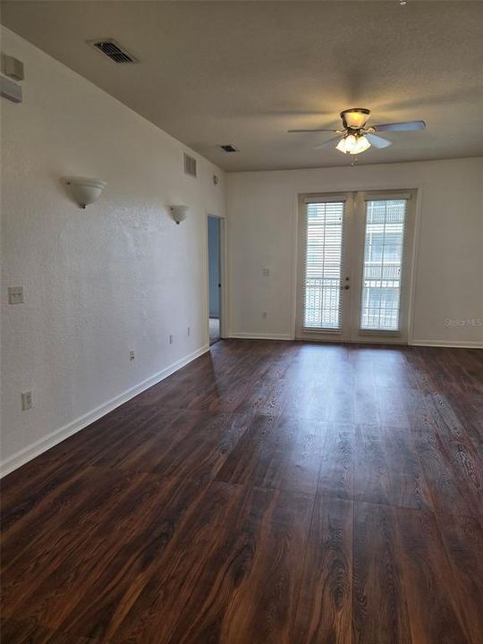 For Rent: $1,500 (3 beds, 2 baths, 1495 Square Feet)