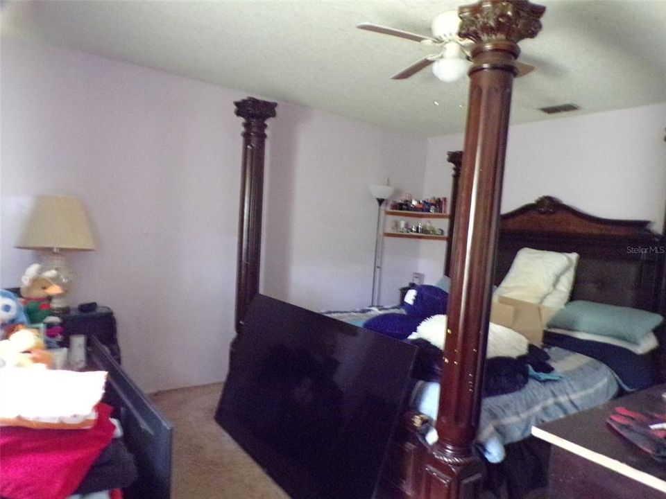 For Sale: $134,900 (2 beds, 1 baths, 1180 Square Feet)