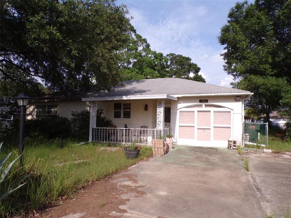 For Sale: $134,900 (2 beds, 1 baths, 1180 Square Feet)