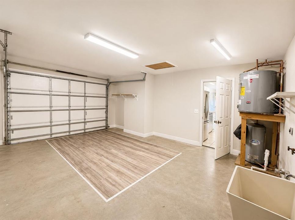For Sale: $235,000 (3 beds, 2 baths, 1112 Square Feet)