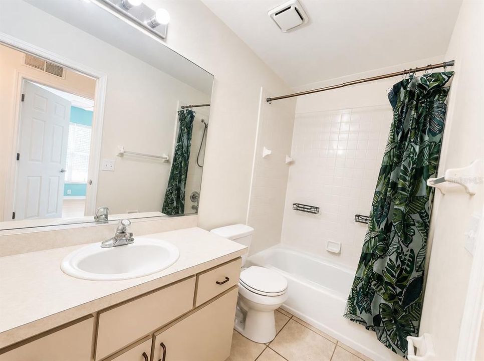 For Sale: $235,000 (3 beds, 2 baths, 1112 Square Feet)