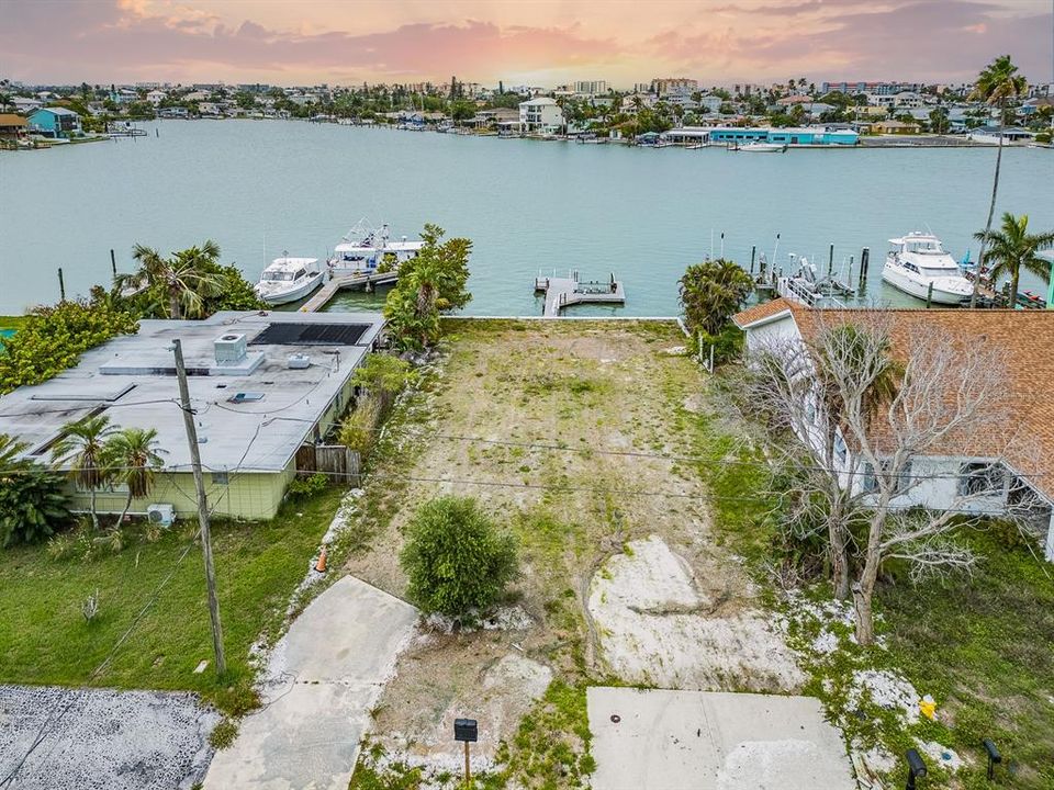 For Sale: $1,100,000 (0.17 acres)