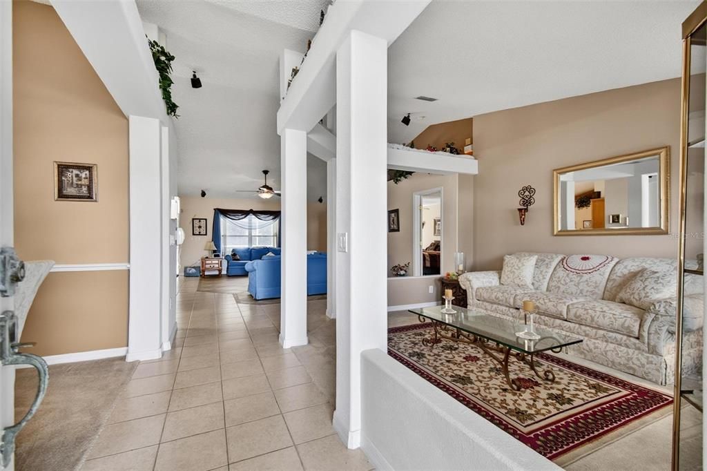 En Venta: $424,900 (4 camas, 2 baños, 2244 Pies cuadrados)