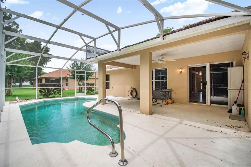 En Venta: $424,900 (4 camas, 2 baños, 2244 Pies cuadrados)