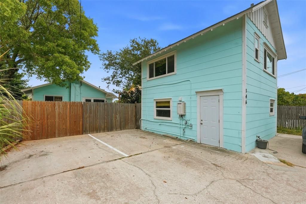 Active With Contract: $712,500 (4 beds, 3 baths, 1595 Square Feet)