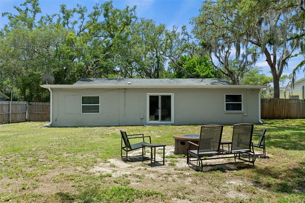 For Sale: $294,000 (4 beds, 2 baths, 1776 Square Feet)