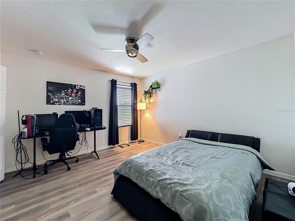 For Sale: $675,000 (5 beds, 3 baths, 3077 Square Feet)