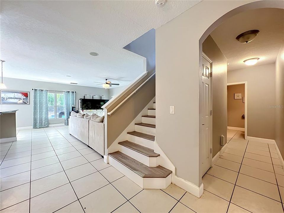 For Sale: $675,000 (5 beds, 3 baths, 3077 Square Feet)