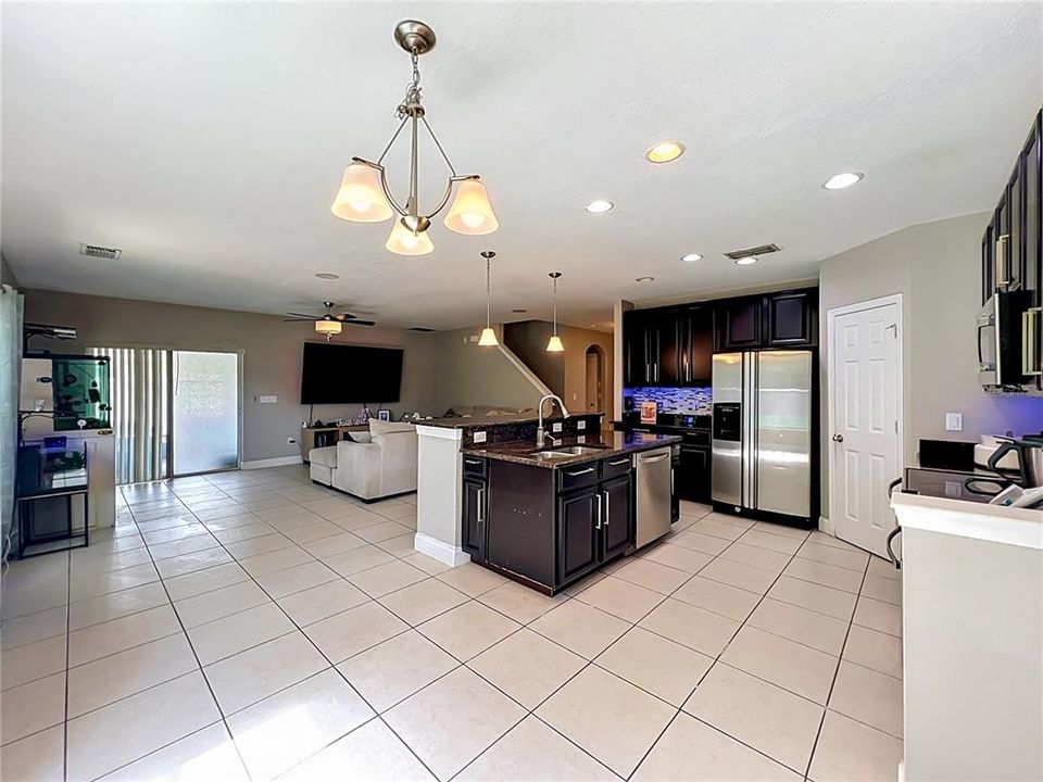 For Sale: $675,000 (5 beds, 3 baths, 3077 Square Feet)