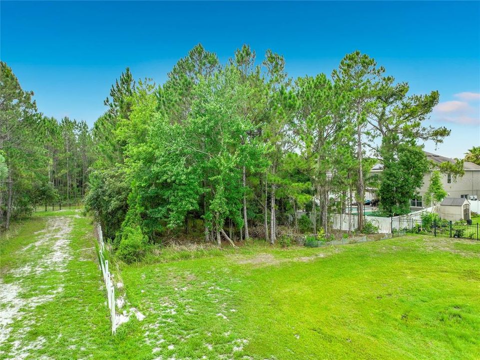For Sale: $675,000 (5 beds, 3 baths, 3077 Square Feet)