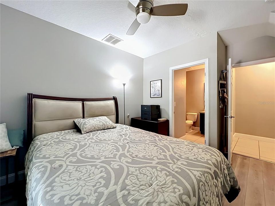 For Sale: $675,000 (5 beds, 3 baths, 3077 Square Feet)