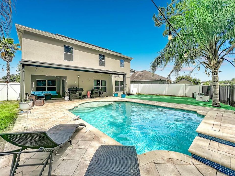 For Sale: $675,000 (5 beds, 3 baths, 3077 Square Feet)