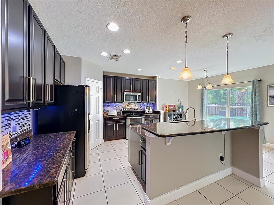 For Sale: $675,000 (5 beds, 3 baths, 3077 Square Feet)