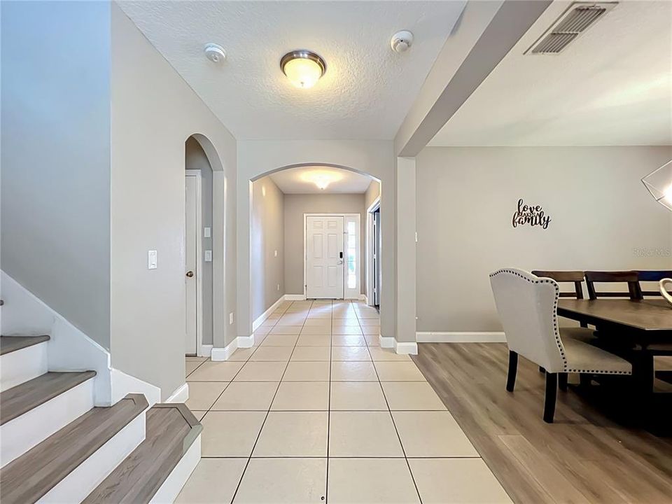 For Sale: $675,000 (5 beds, 3 baths, 3077 Square Feet)
