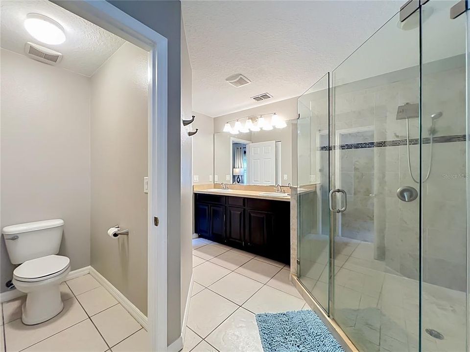 For Sale: $675,000 (5 beds, 3 baths, 3077 Square Feet)