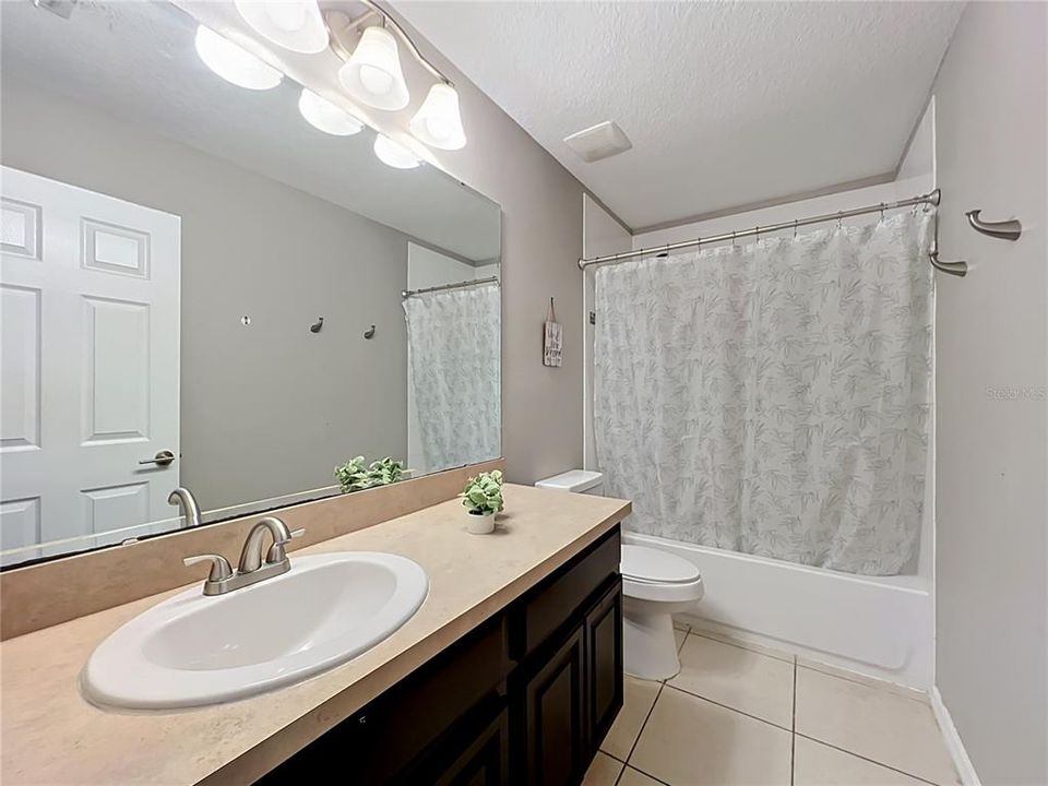 For Sale: $675,000 (5 beds, 3 baths, 3077 Square Feet)