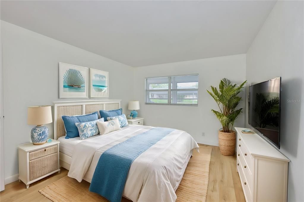 For Sale: $99,000 (2 beds, 2 baths, 960 Square Feet)