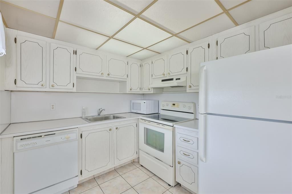 For Sale: $99,000 (2 beds, 2 baths, 960 Square Feet)