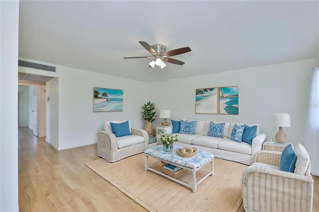 For Sale: $99,000 (2 beds, 2 baths, 960 Square Feet)