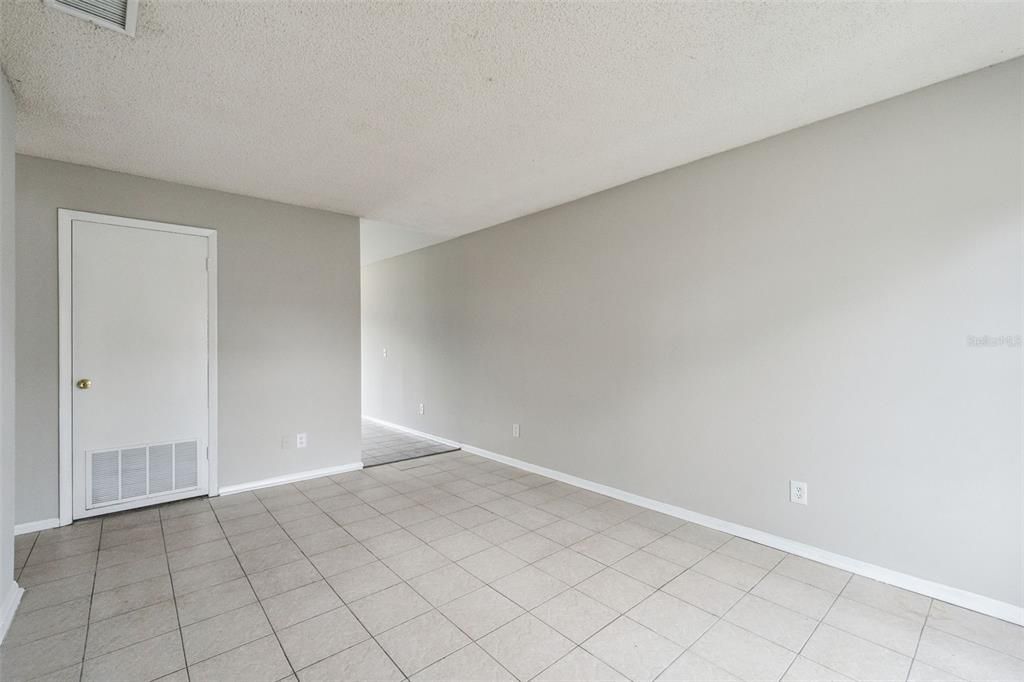 En Venta: $230,000 (3 camas, 2 baños, 992 Pies cuadrados)