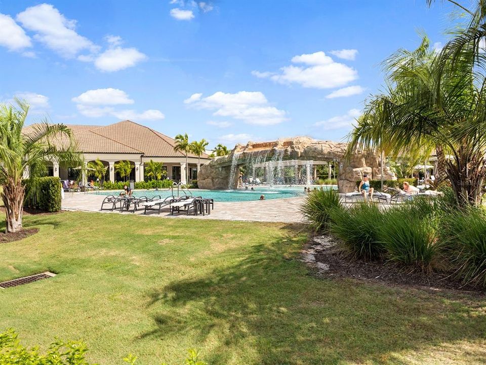 En Venta: $339,000 (2 camas, 2 baños, 1142 Pies cuadrados)