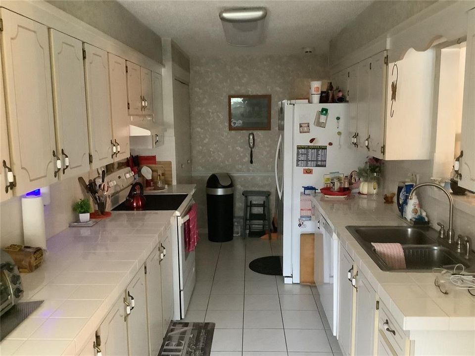 На продажу: $269,000 (3 спален, 2 ванн, 1572 Квадратных фут)