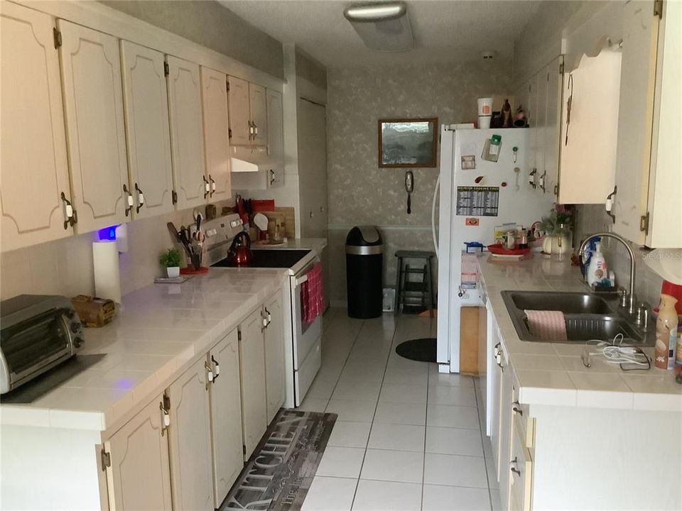 На продажу: $269,000 (3 спален, 2 ванн, 1572 Квадратных фут)
