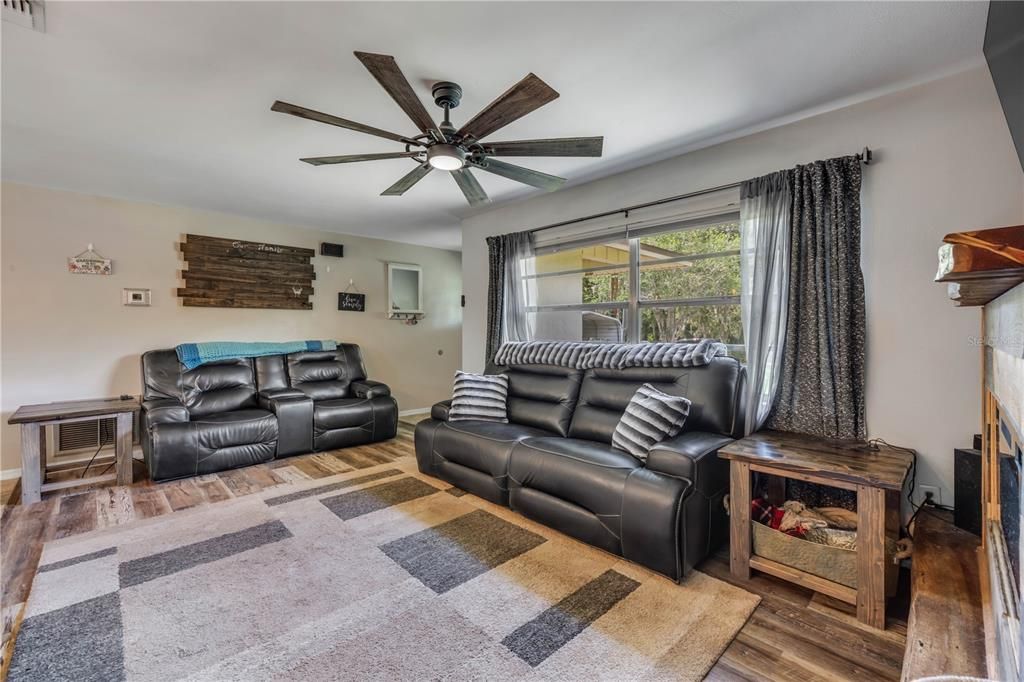 For Sale: $650,000 (4 beds, 3 baths, 1768 Square Feet)