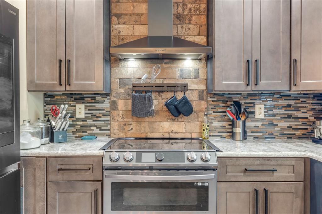 For Sale: $650,000 (4 beds, 3 baths, 1768 Square Feet)