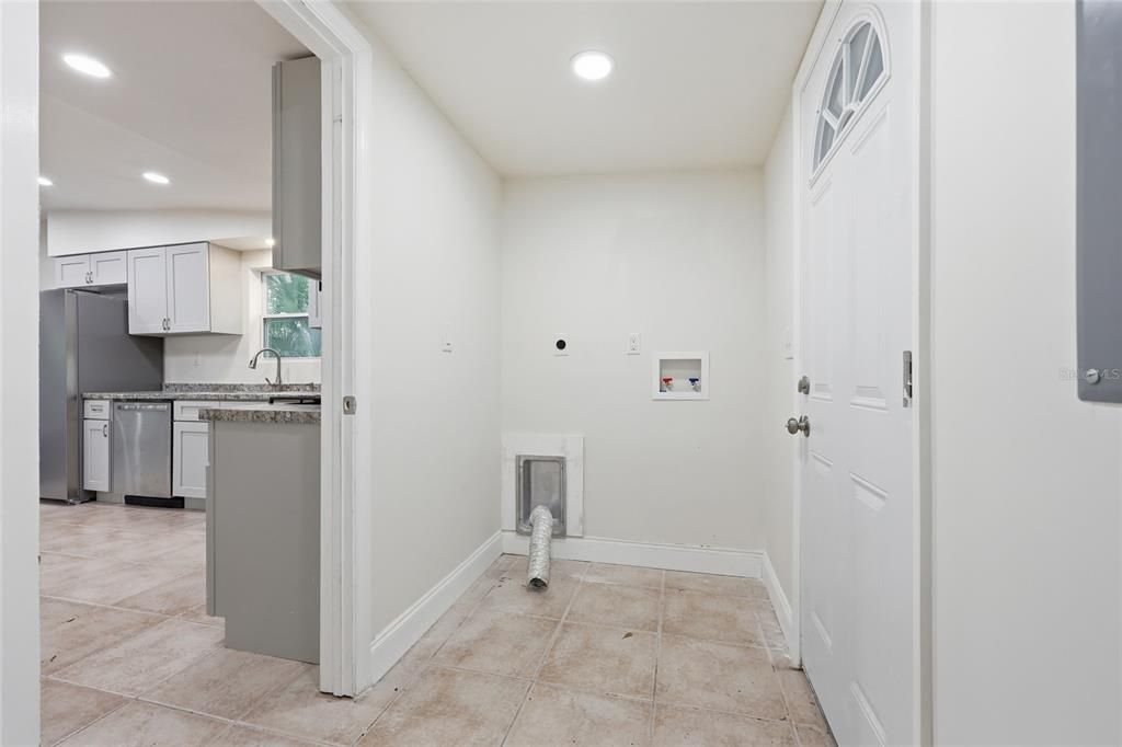 For Sale: $269,900 (3 beds, 2 baths, 1899 Square Feet)