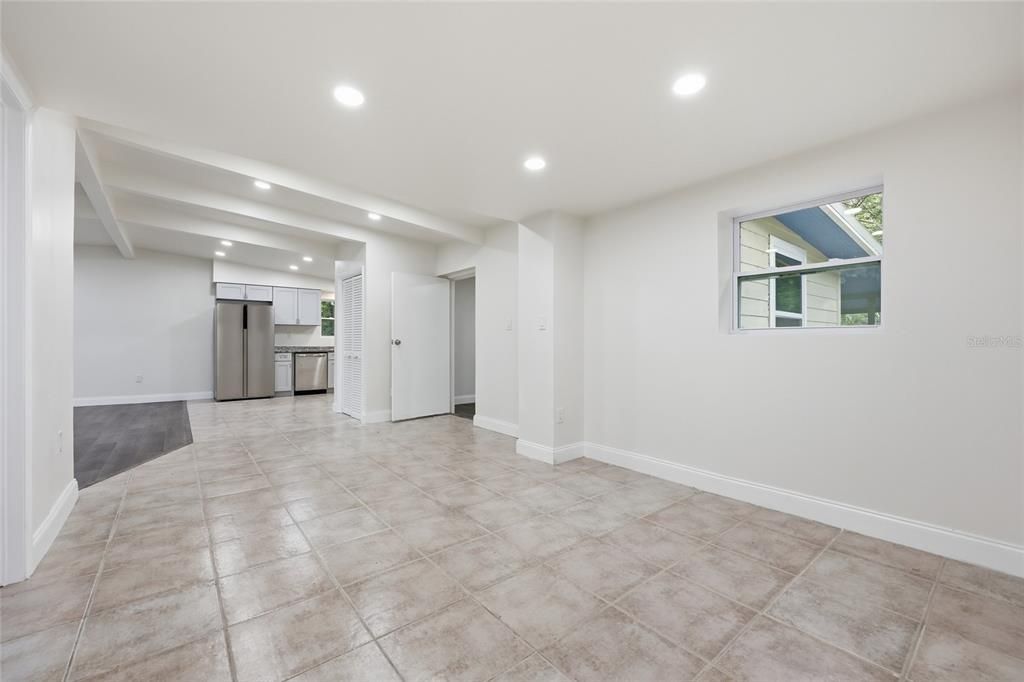For Sale: $269,900 (3 beds, 2 baths, 1899 Square Feet)