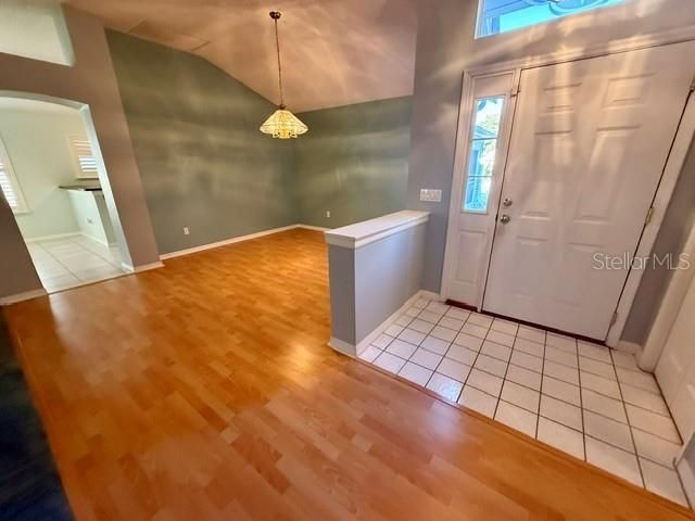 For Sale: $294,900 (2 beds, 2 baths, 1380 Square Feet)