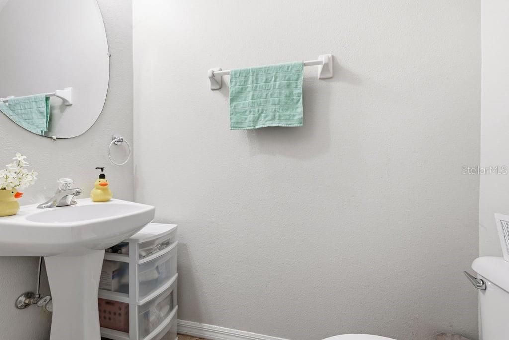 For Sale: $185,000 (2 beds, 2 baths, 1268 Square Feet)