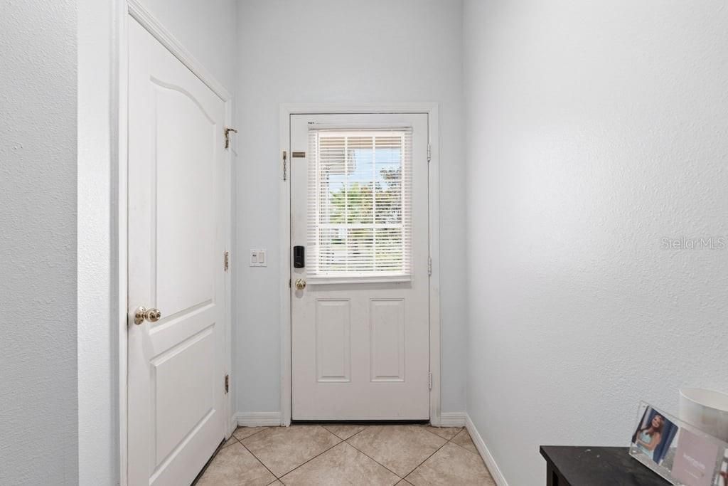 For Sale: $185,000 (2 beds, 2 baths, 1268 Square Feet)