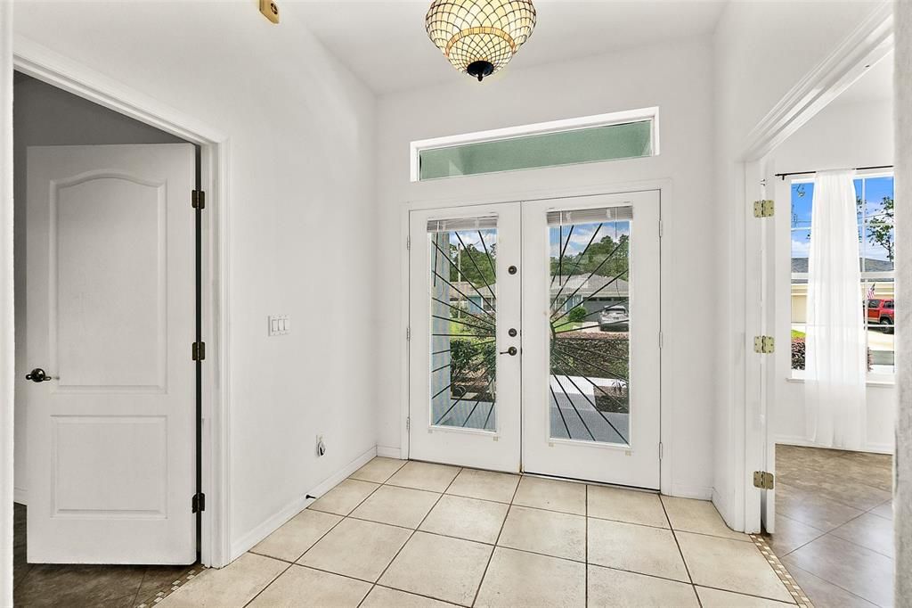 For Sale: $359,000 (3 beds, 2 baths, 1779 Square Feet)