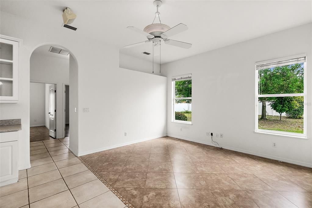 For Sale: $359,000 (3 beds, 2 baths, 1779 Square Feet)