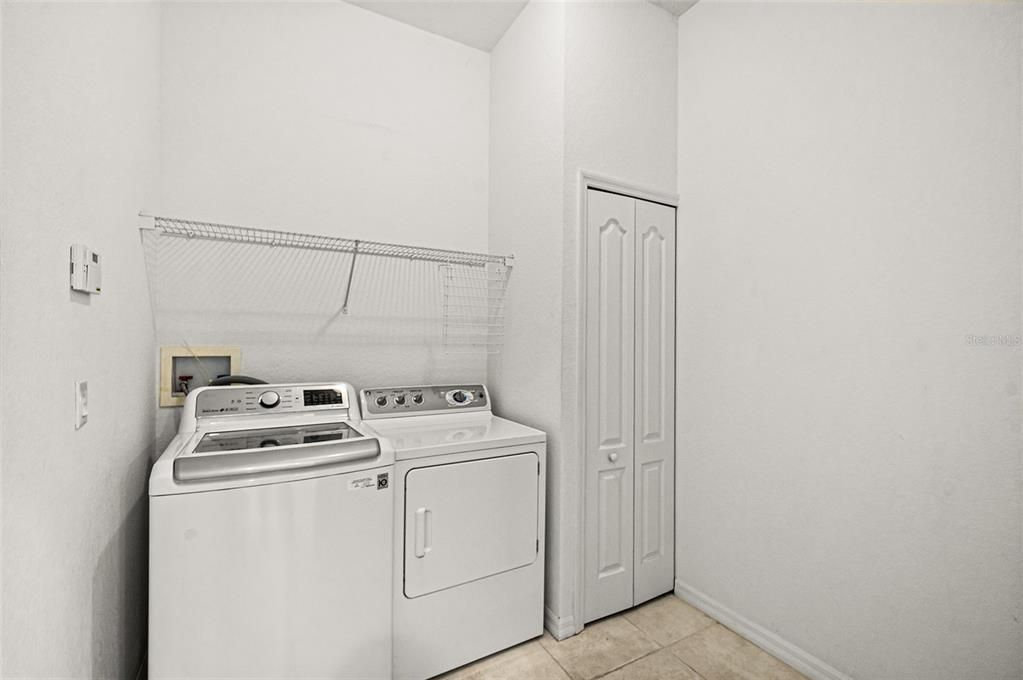 For Sale: $359,000 (3 beds, 2 baths, 1779 Square Feet)