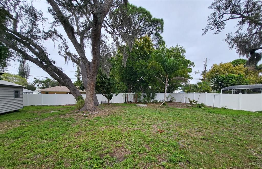 For Rent: $2,900 (3 beds, 2 baths, 1608 Square Feet)