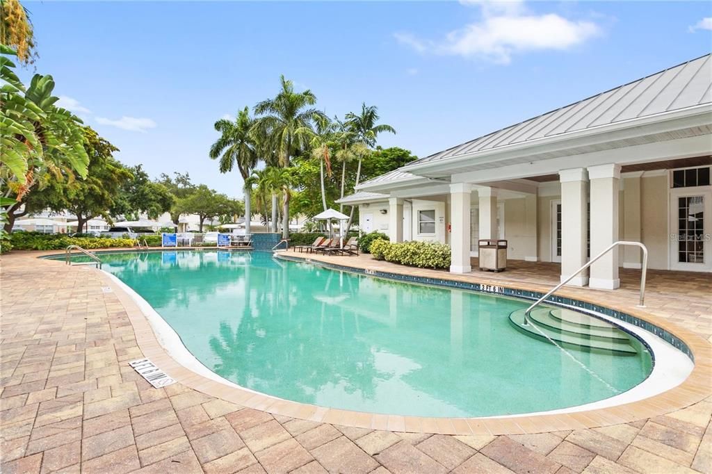 For Sale: $289,000 (2 beds, 2 baths, 1097 Square Feet)