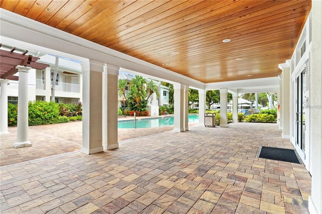 For Sale: $289,000 (2 beds, 2 baths, 1097 Square Feet)