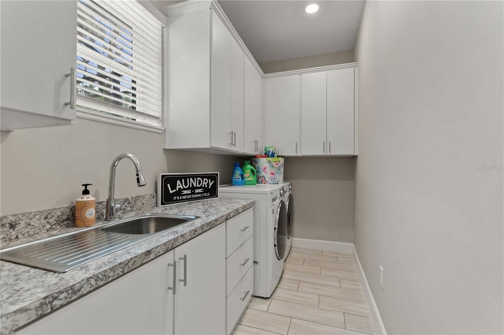Active With Contract: $850,000 (5 beds, 3 baths, 4232 Square Feet)