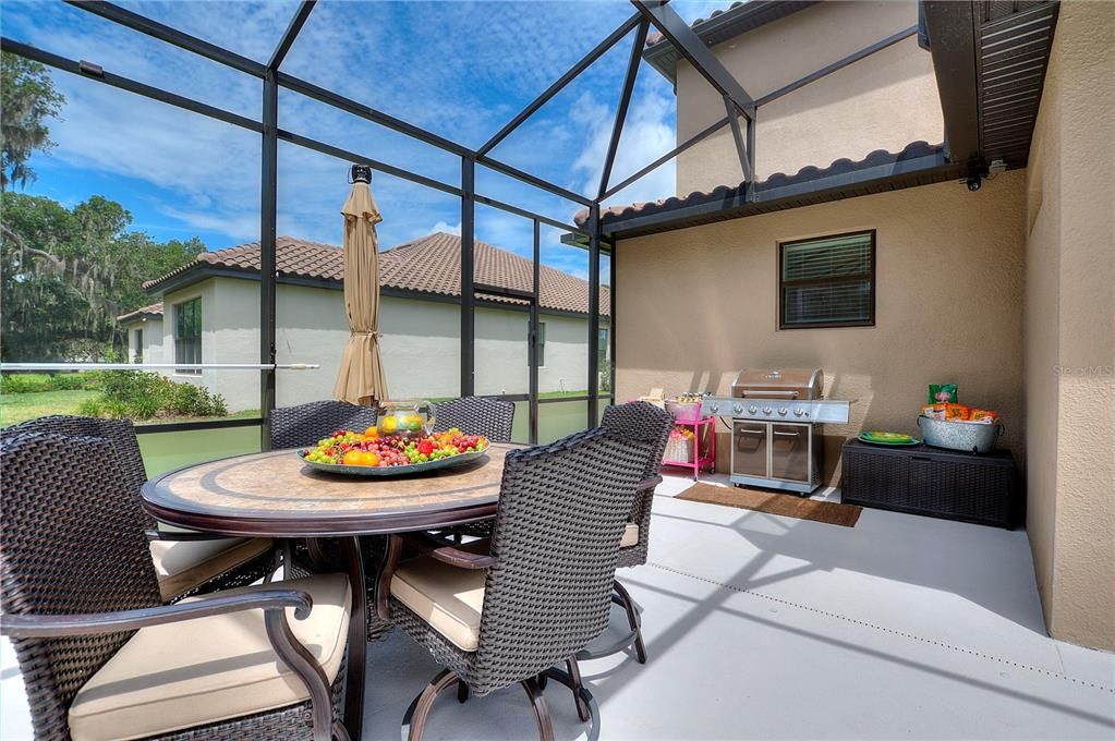 Active With Contract: $850,000 (5 beds, 3 baths, 4232 Square Feet)
